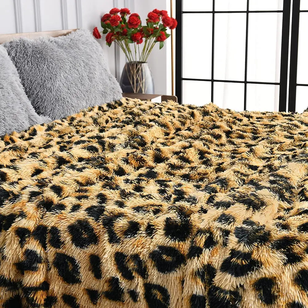 Luxury leopard Throw Blanket