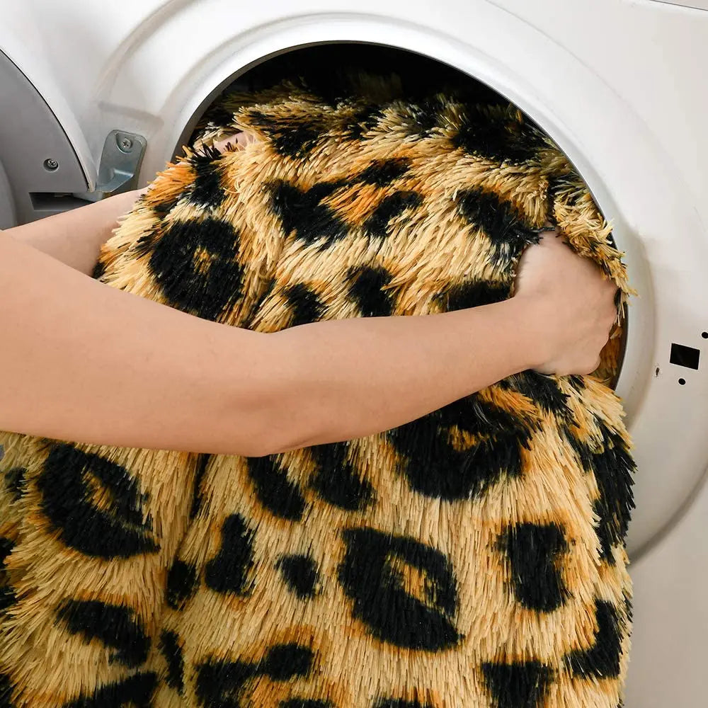 Luxury leopard Throw Blanket